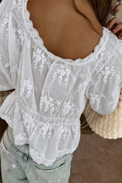 Luchtige Bloemenblouse met Kanten & Ruches