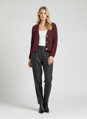 Zacht Gebreid Vest in Bordeauxrood met Gouden Knopen
