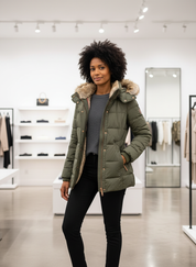 Gewatteerde Dames Puffer Jas met Luxe Faux-Fur Capuchon