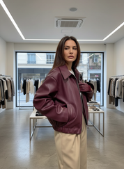 Edgy Faux Leren Bomberjack in Rood: Jouw Statement