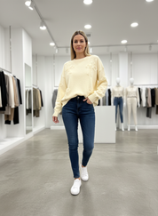 De Relaxte Gebreide Sweater met Stoere Distressed Look
