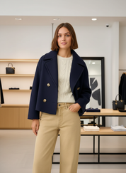 De Stijlvolle Korte Wolblend Jas: Jouw Essentiële Item