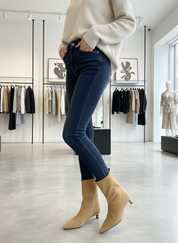 Jouw essentiële Chique Puntneus Enkellaarsjes voor elke look