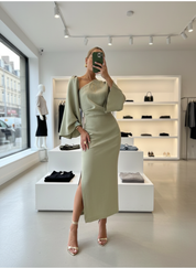 De Asymmetrische Lente Jurk: Jouw Elegante Statement