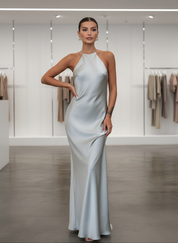 Zijdezachte Elegante Avondjurk met Open Rug