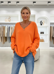 Comfortabele Oranje V-hals Trui: Relaxte Stijl