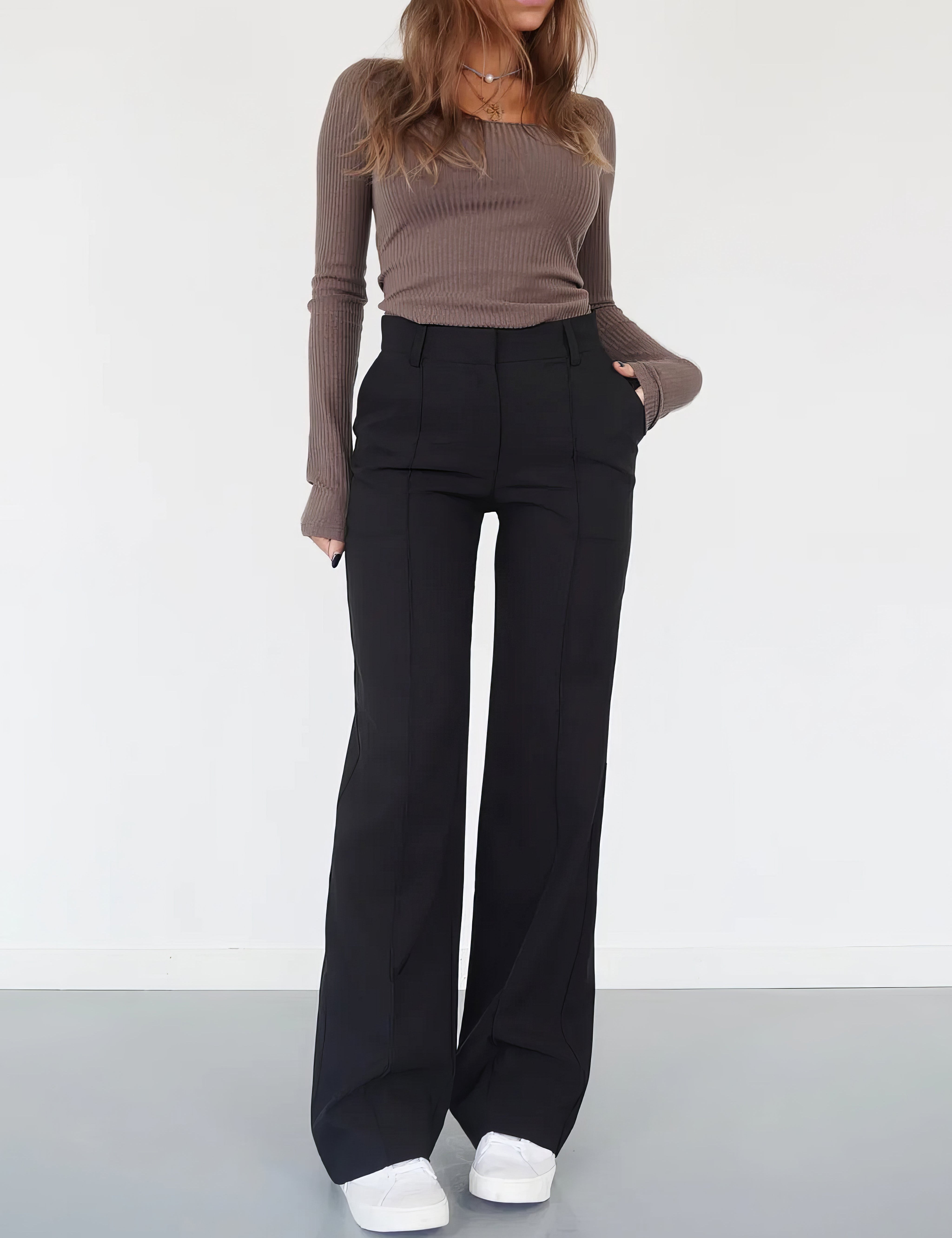 Zwart pantalon met witte streep en hoge taille vooraanzicht