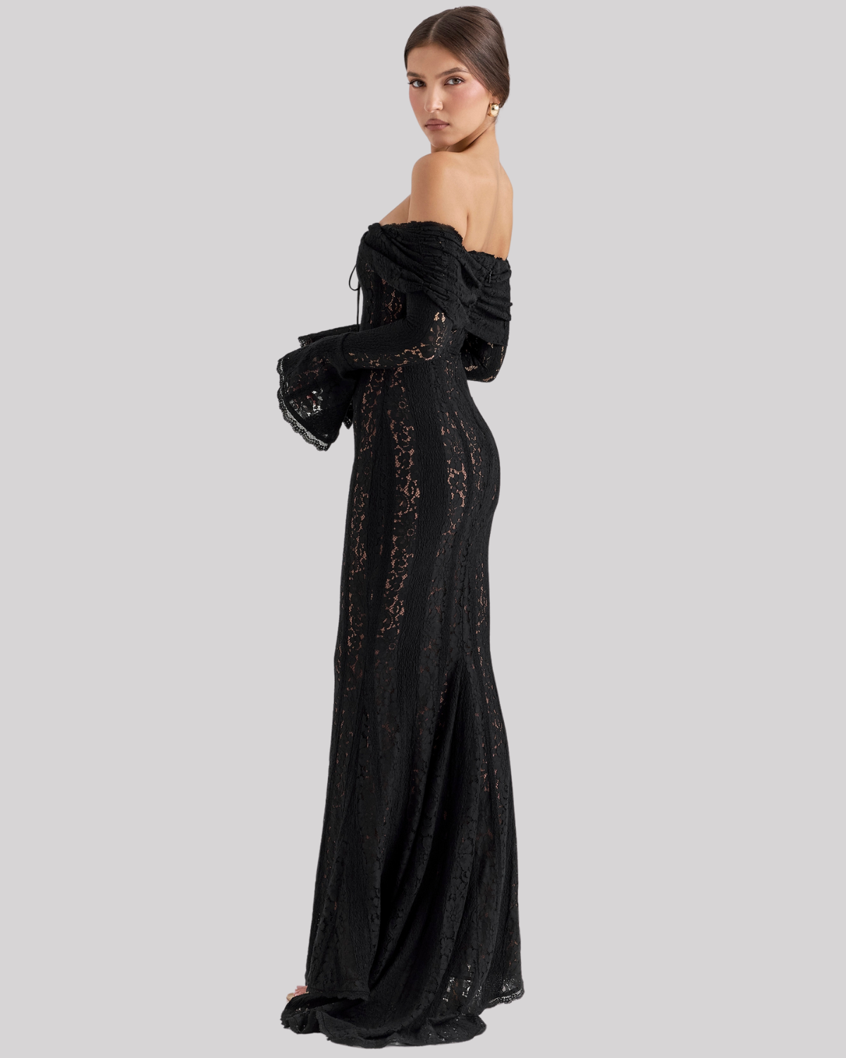 Maxi jurk van kant zwart off-shoulder rugzijde