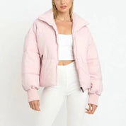 Lichtroze gestoffeerde damesjas met capuchon en rits vooraanzicht
