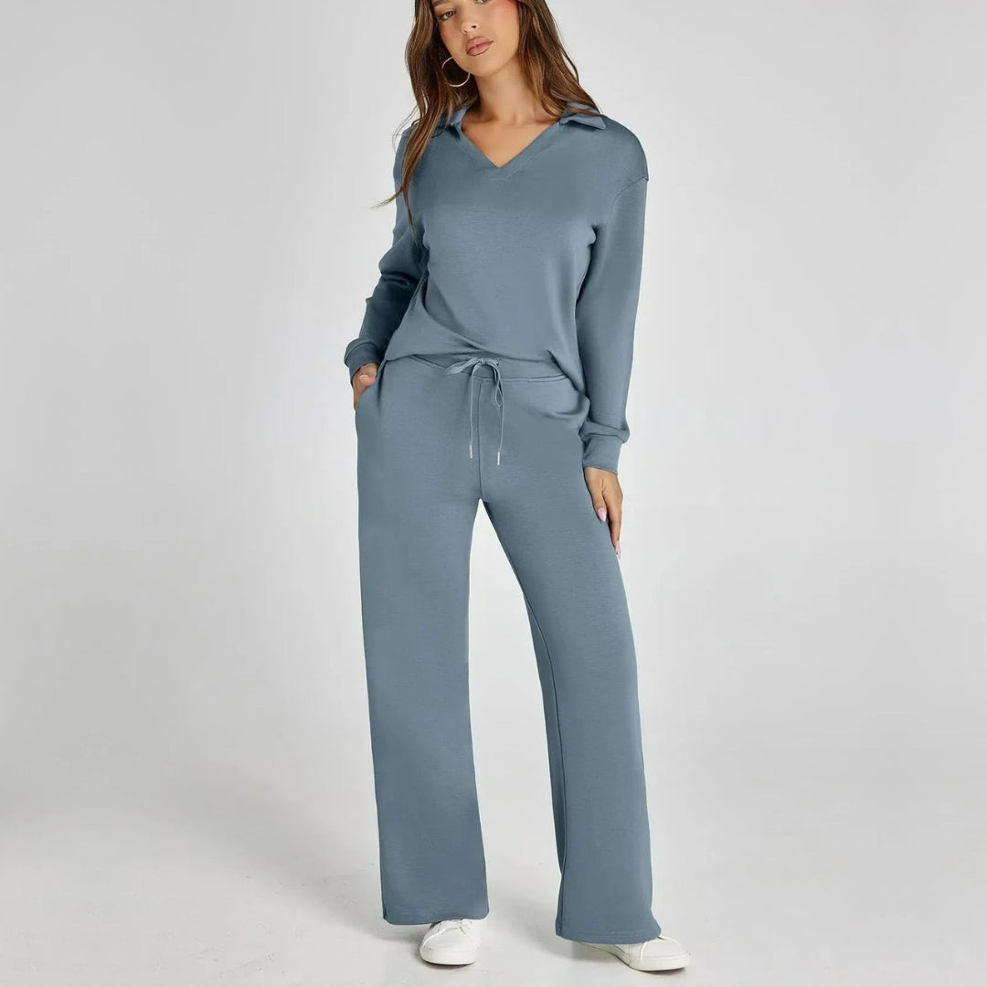 Light blue lounge set front view
