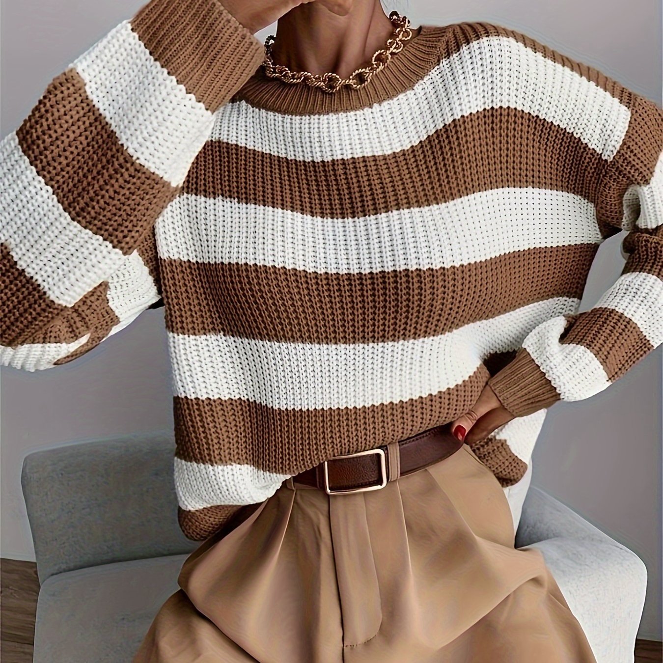 Gestreep trui bruin-wit crewneck voorbeeld