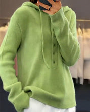 Groene gebreide hoodie met knopen front view