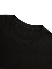 Zwart shirt met ronde hals detailopname
