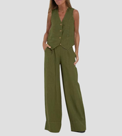 Linnen set met V-hals gilet en wijde broek groen front view