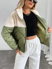 Quilted jas groen met witte bontkraag front view