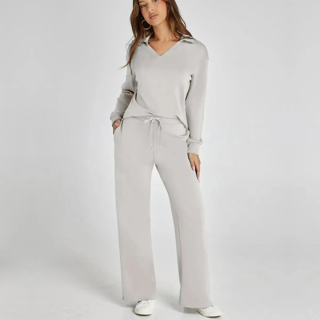 Light gray lounge set front view