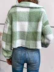 Damesjack groen met witte voering zijprofiel