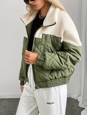 Quilted jas groen met witte bontkraag detail shot