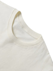 T-shirt wit rond halsdetail close-up