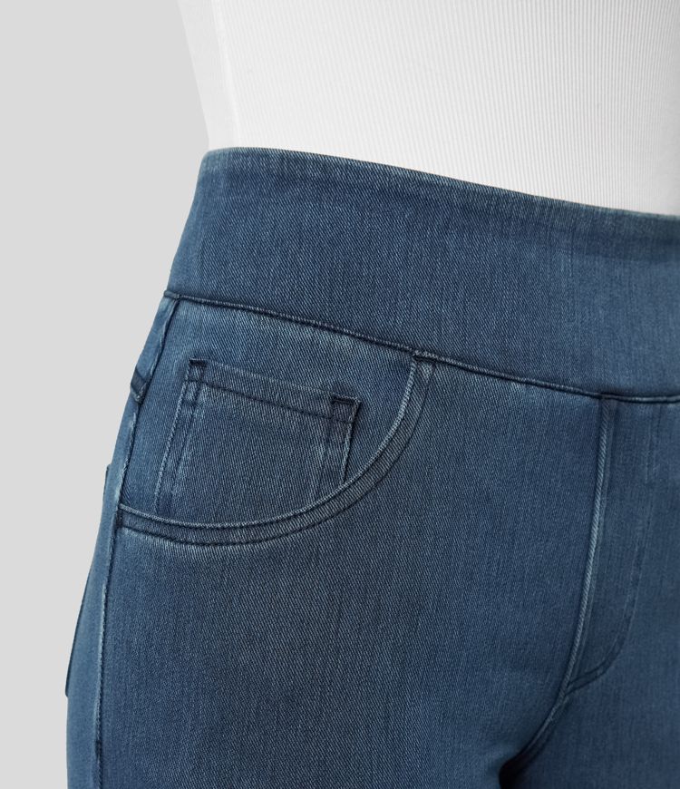 Wide-leg denim pants dark blue waistband detail
