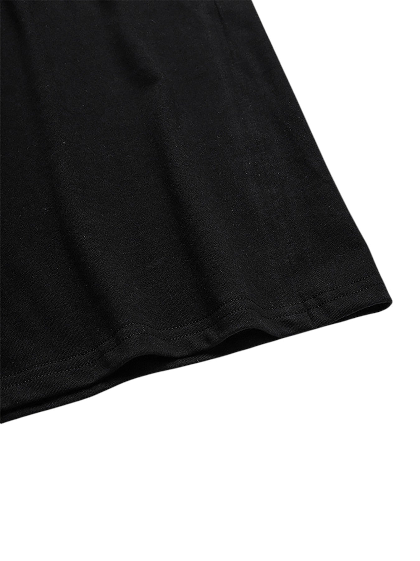 Zwart T-shirt met detail van korte mouw en naadwerk
