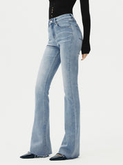 Flared jeans light blue side view with heels