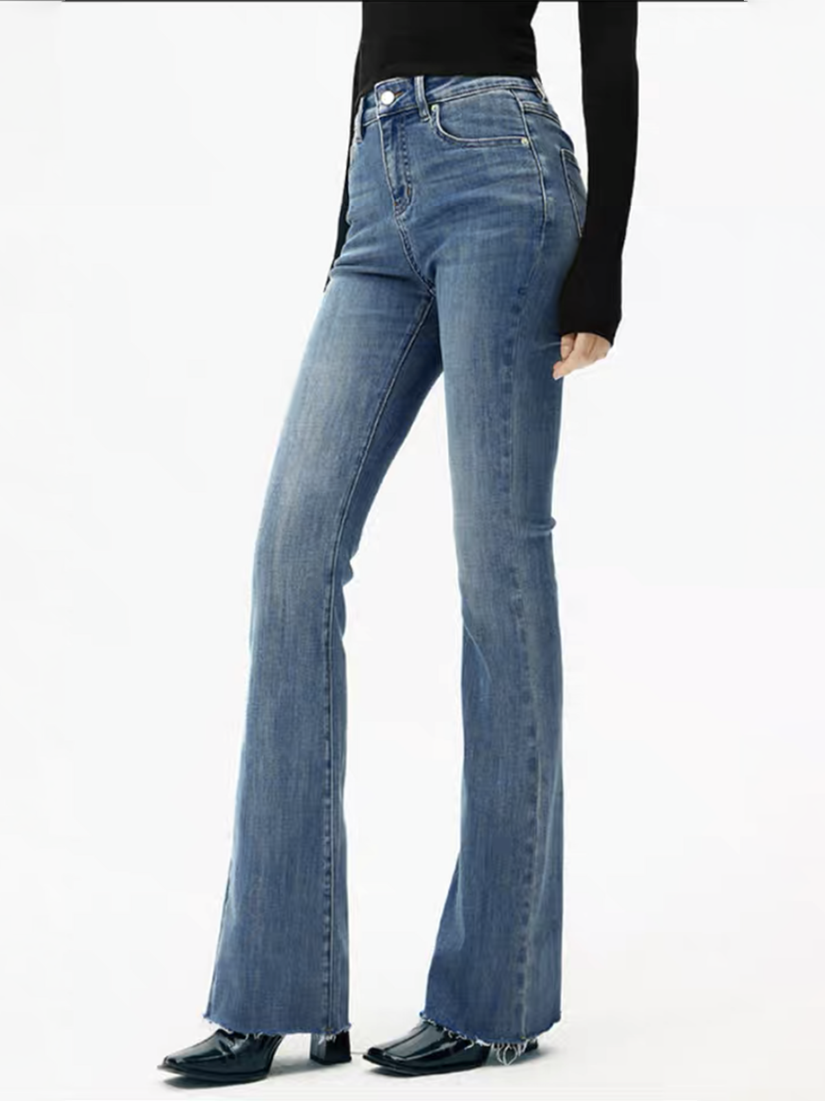 Flared jeans light blue side view