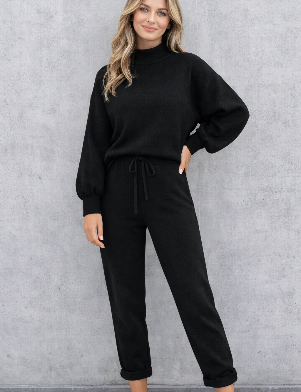 Tweedelig huispak zwart met trui en joggingbroek front view
