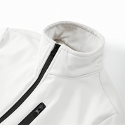 Ski jas wit met zwarte rits detailopname