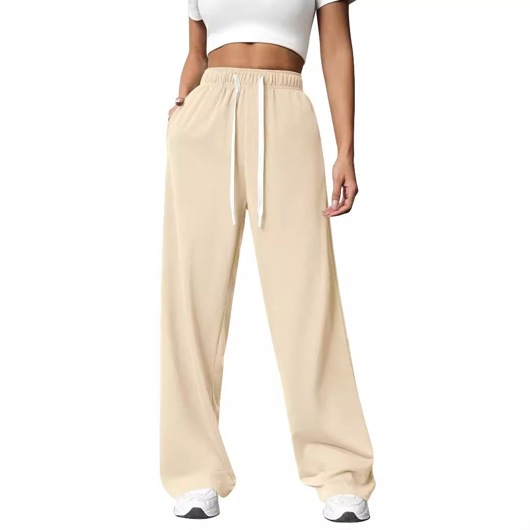 Joggingbroek beige met elastische taille en zakken front view