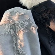 Lichtblauwe gebreide sweater met franje detail achterzijde
