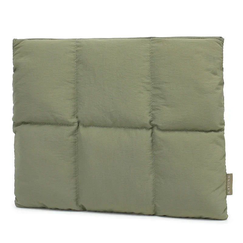 Laptophoes Billie groen gestikt patroon vooraanzicht