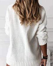 Witte kasjmier trui met ronde hals en lange mouwen detail shot