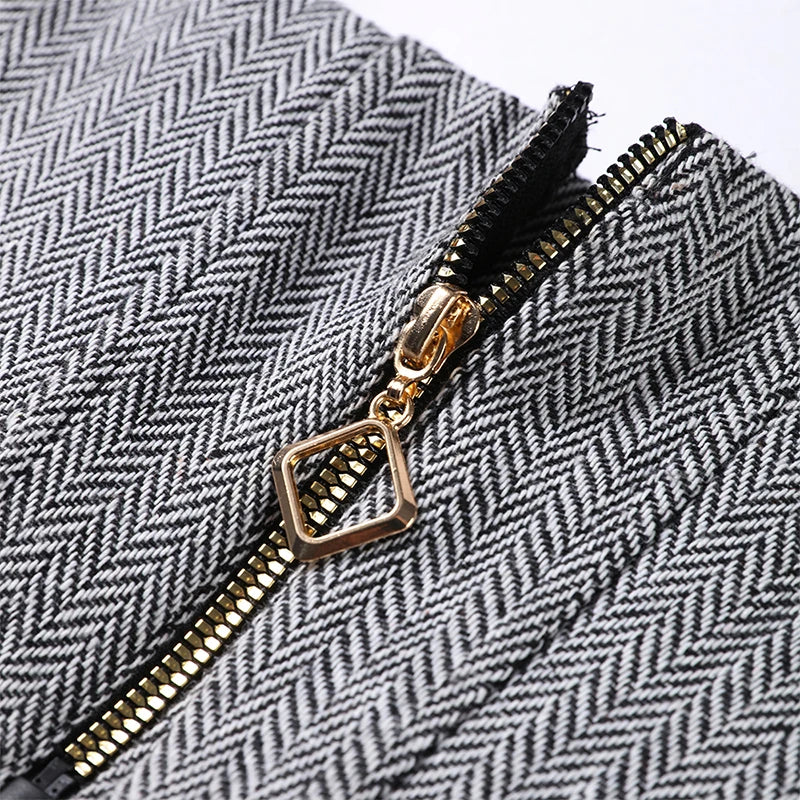 Strakke grijze herringbone set: corsettop + wijde broek – jouw powerlook voor kantoor en avond