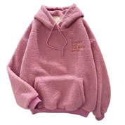Pink fleece hoodie met teddy details en tekstopdruk front view