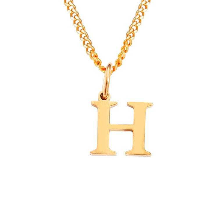 Halsketting met gouden letter H en kubusketting front view