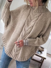 Trui beige met mockneck en losse pasvorm, front view