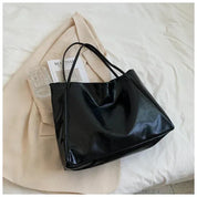 Tote bag black vegan leather front view
