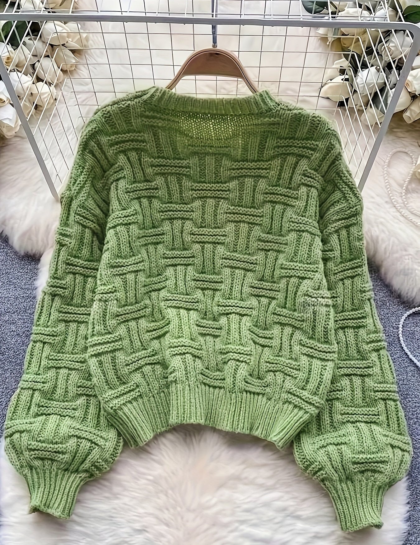 Gebreide trui groen met ronde hals en textuur detail