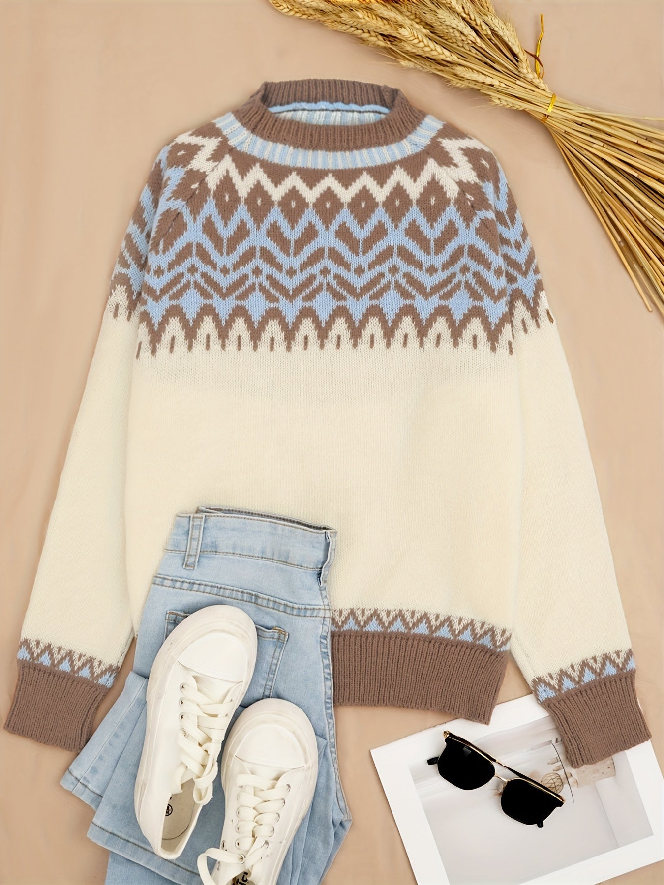 Trui met geometrisch patroon beige, blauw en bruin, ronde hals, front view