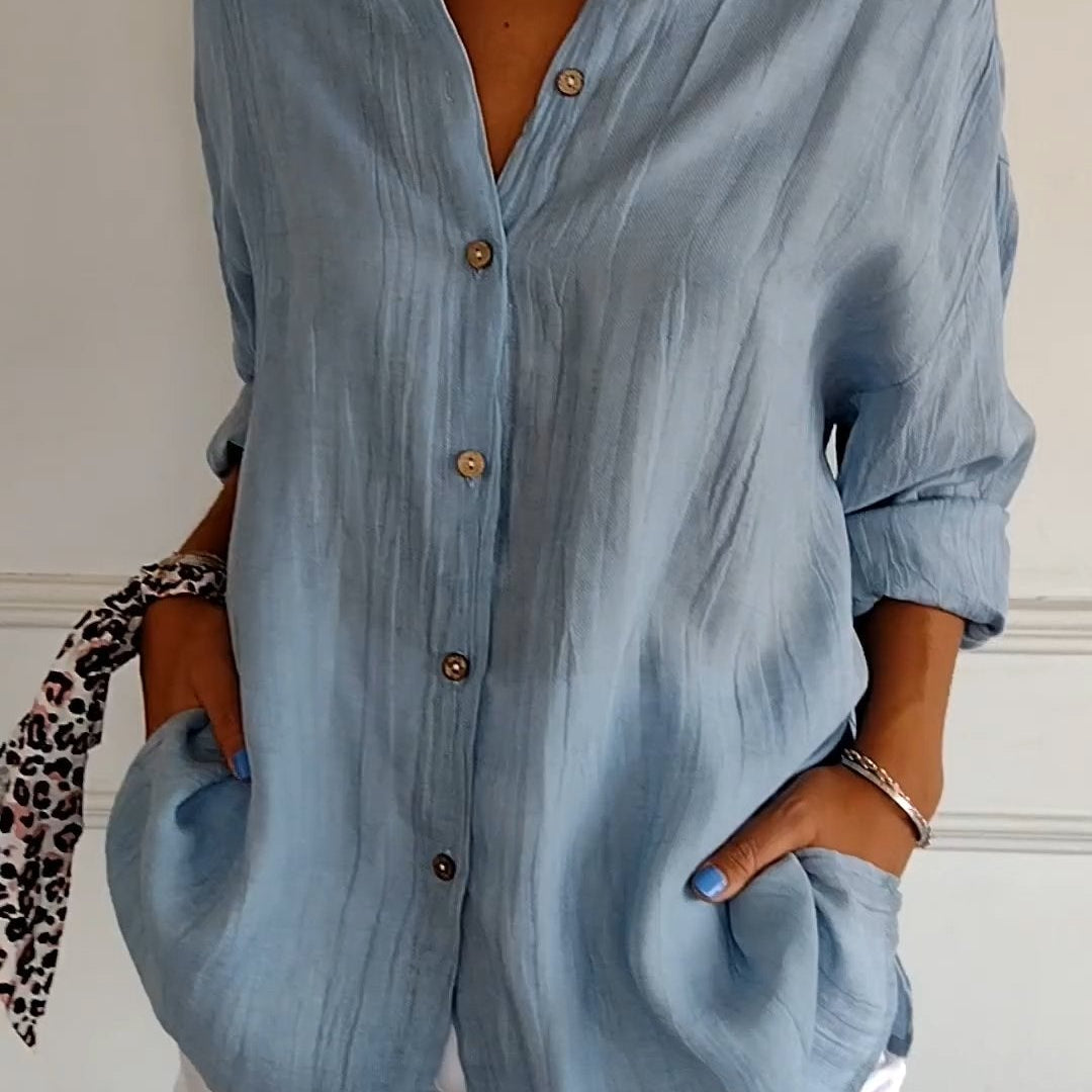 Blouse dames lichtblauw met knopen vooraanzicht